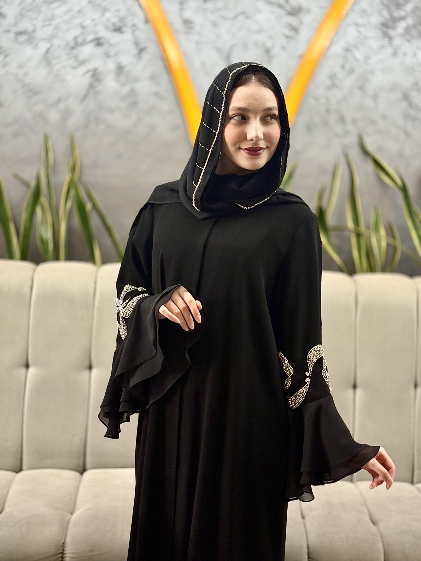 عبا جواهر دوزی